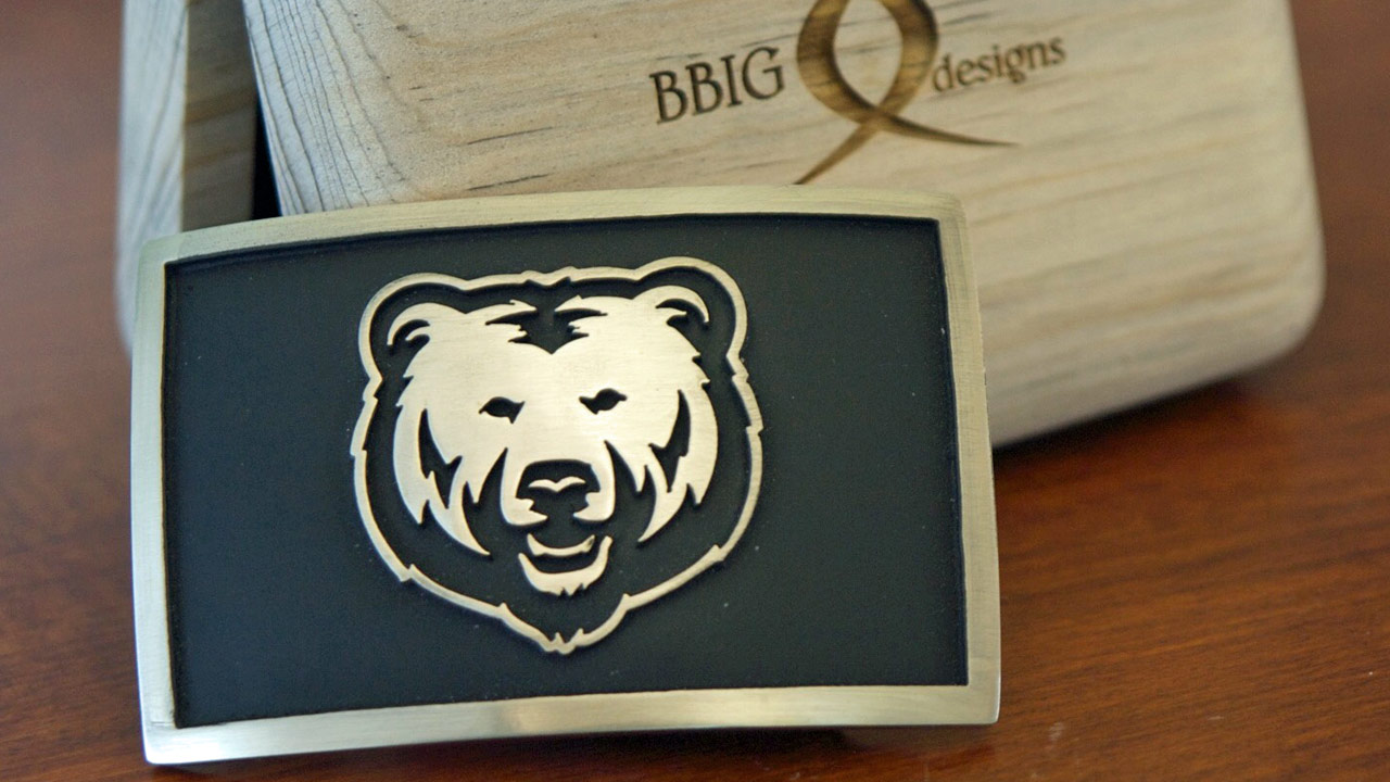 UNC Bear Buckle – Black